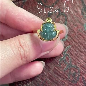 Solid 10k gold with 100% jade carved pixiu